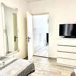 Monica Apartmán *