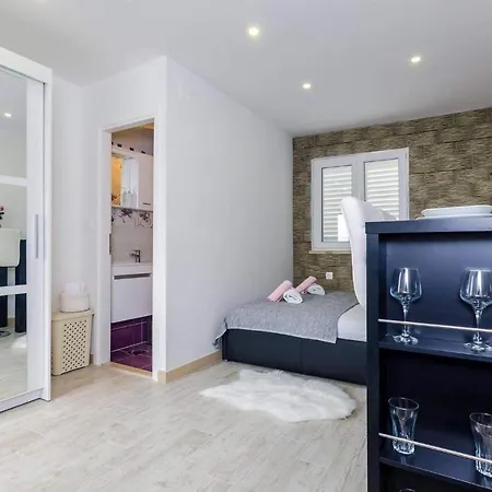 Апартаменты Monica