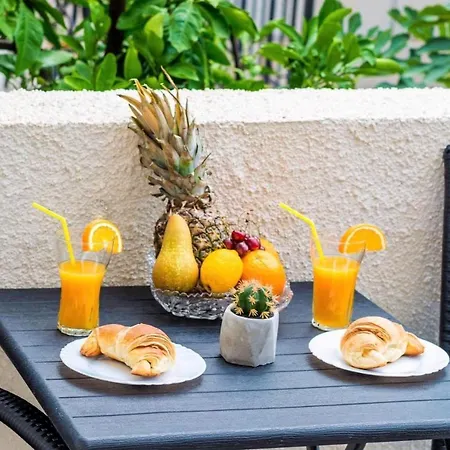 Monica * دوبروفينك